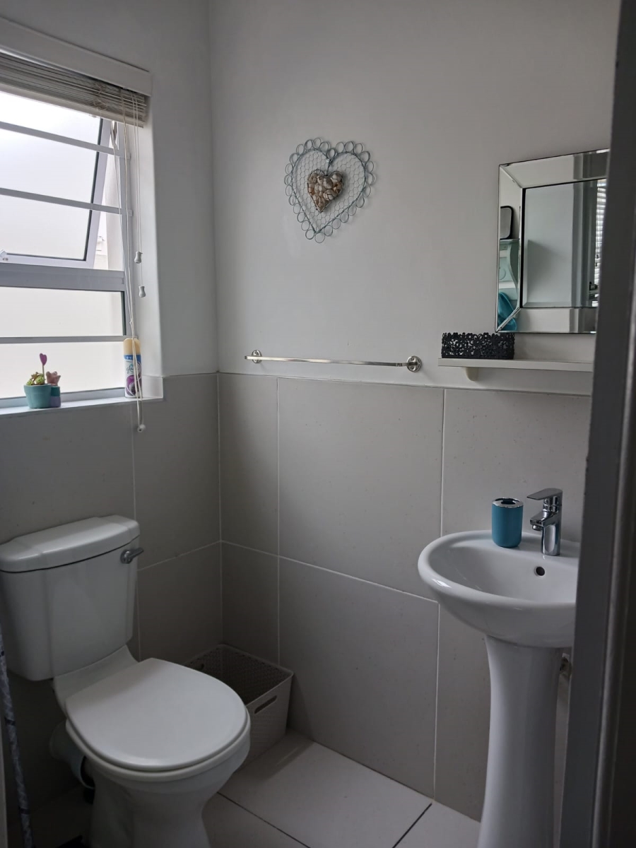 4 Bedroom Property for Sale in The Cove Western Cape